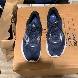 Saucony Ride 15 running shoes